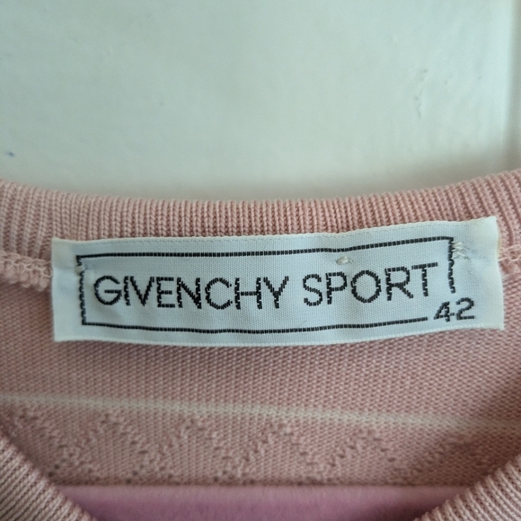 Vintage Givenchy Sport Pink V-Neck Swester - Picture 2 of 3